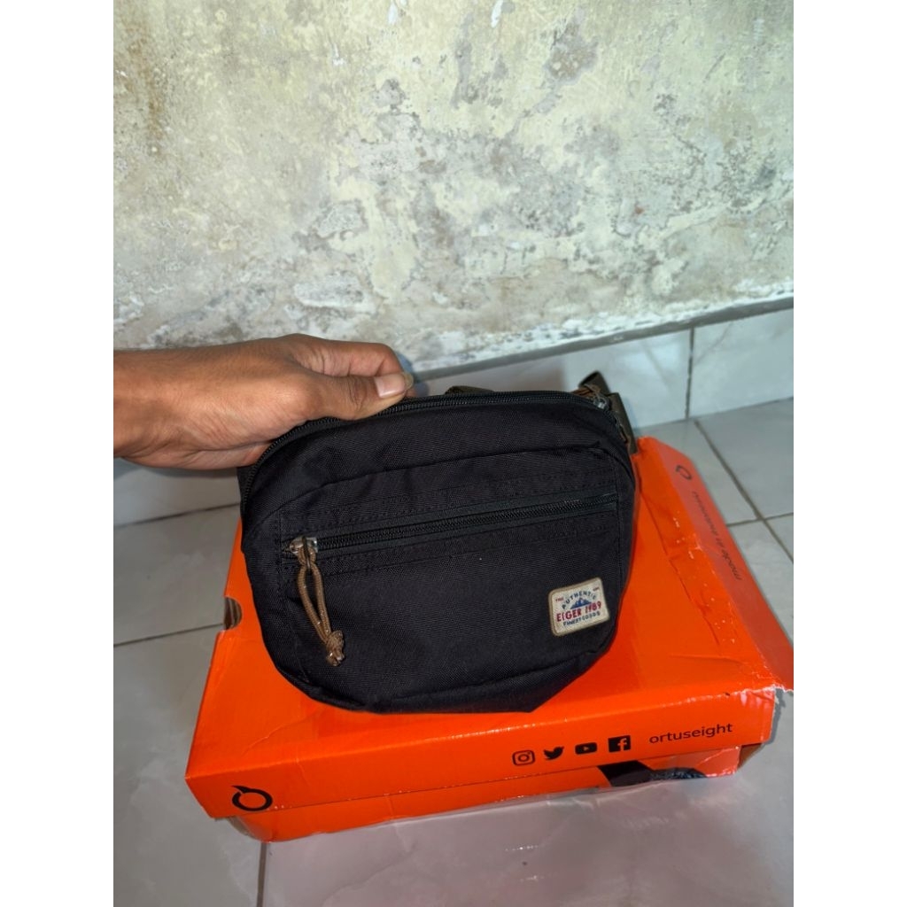 tas pinggang eiger