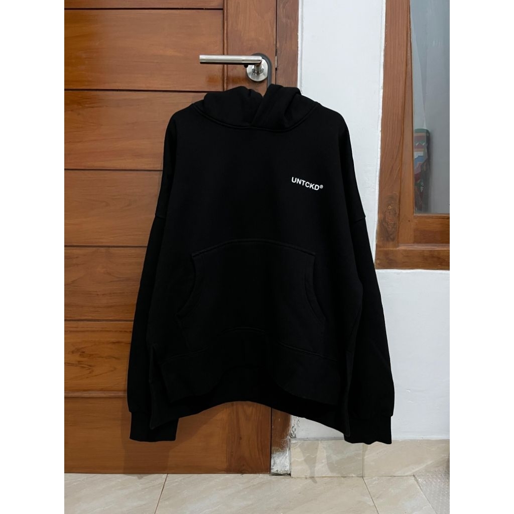 Flare Hoodie Black Untckd