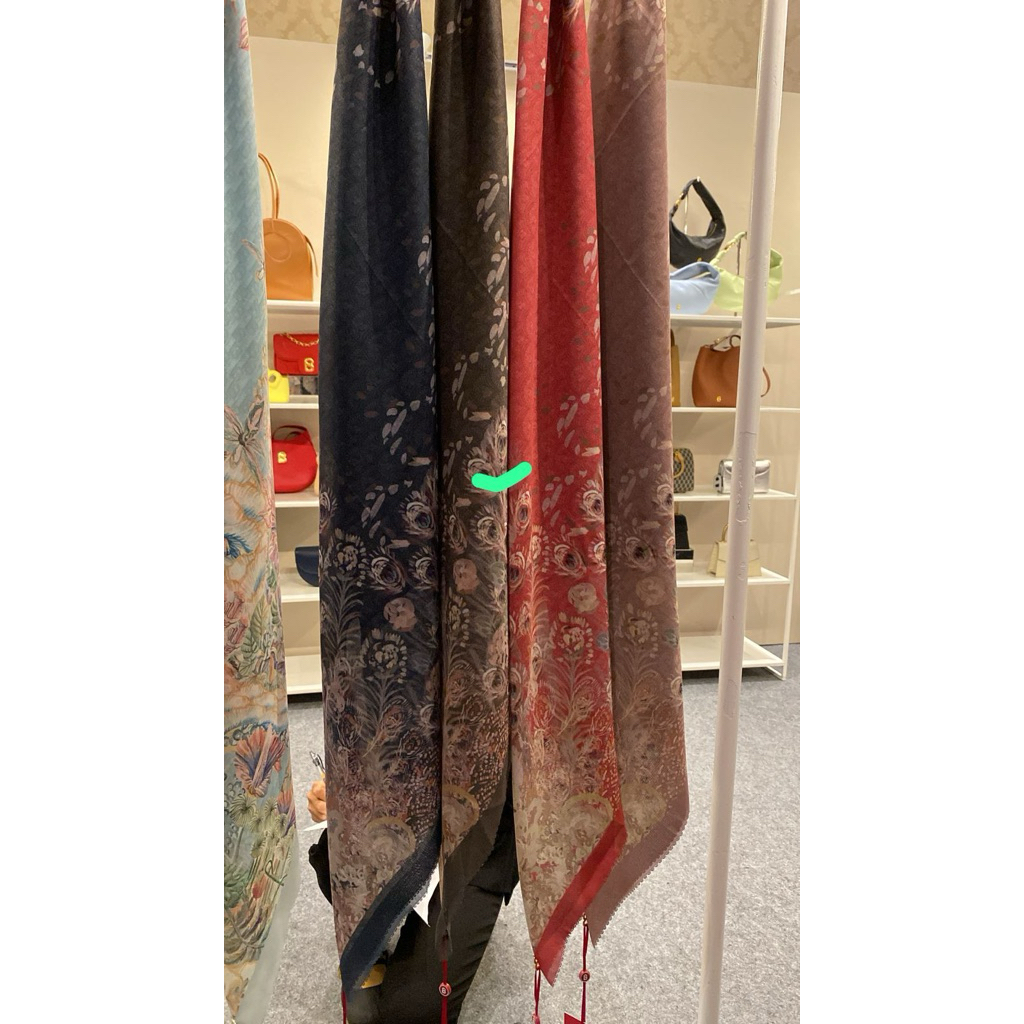 HIJAB VOAL BUTTONSCARVES EDERA RAISIN (COKLAT HINT ABU)