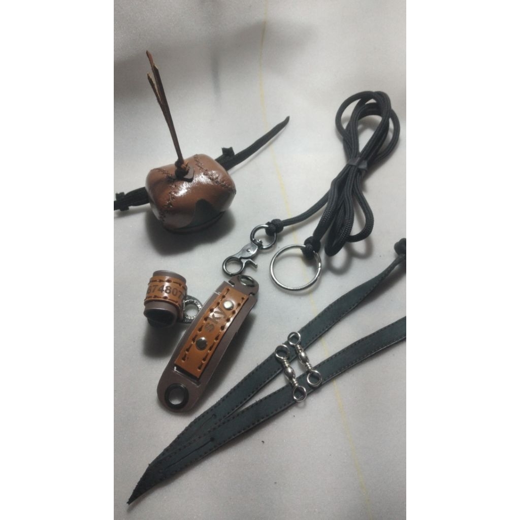 paket hood dan set angklet burung elang