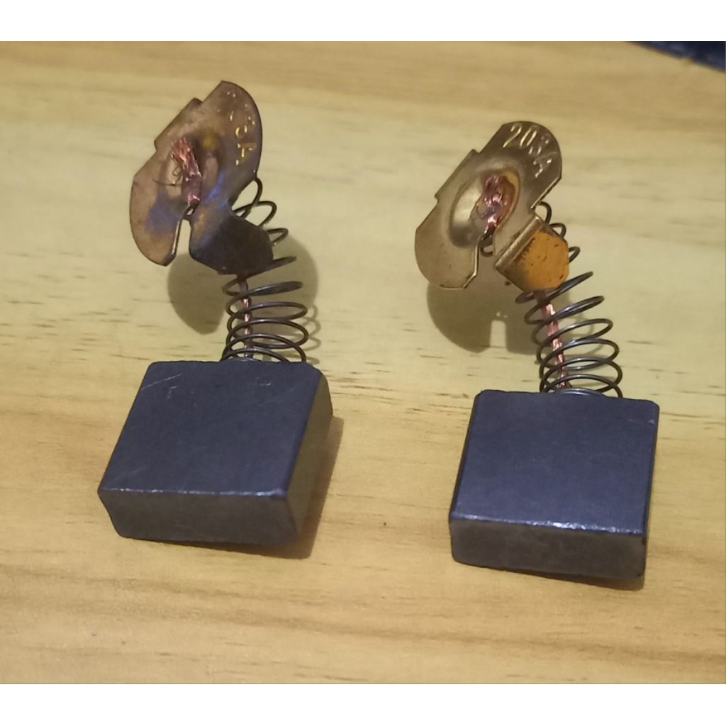 CARBON BRUSH / ARANG / SPUL MESIN DEMOLOTION HAMMER