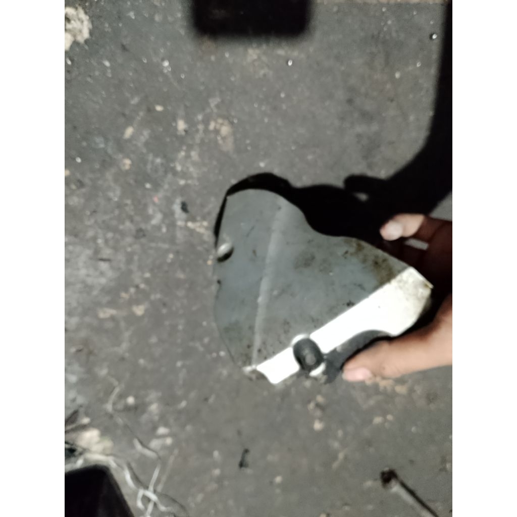 Tutup Gear Depan Vixion Old New/ Cover Gear Depan Vixion Old New Original cabutan