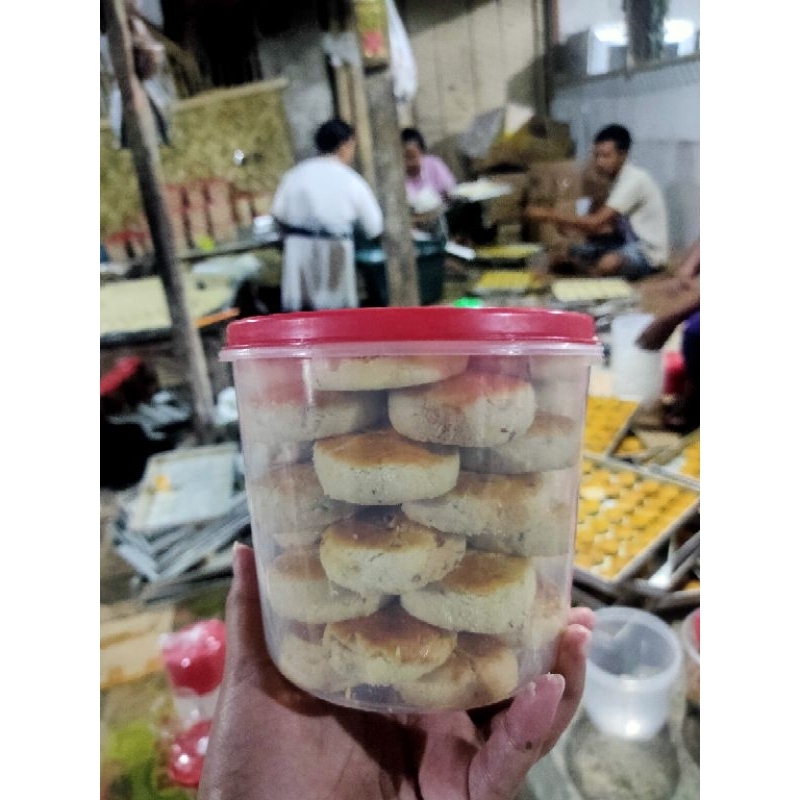 Kue Kacang Asli Jember 100% Kucang Khas Jember Kue Kering Lebaran Kue Kacang Terlaris Kucang Enak Ku