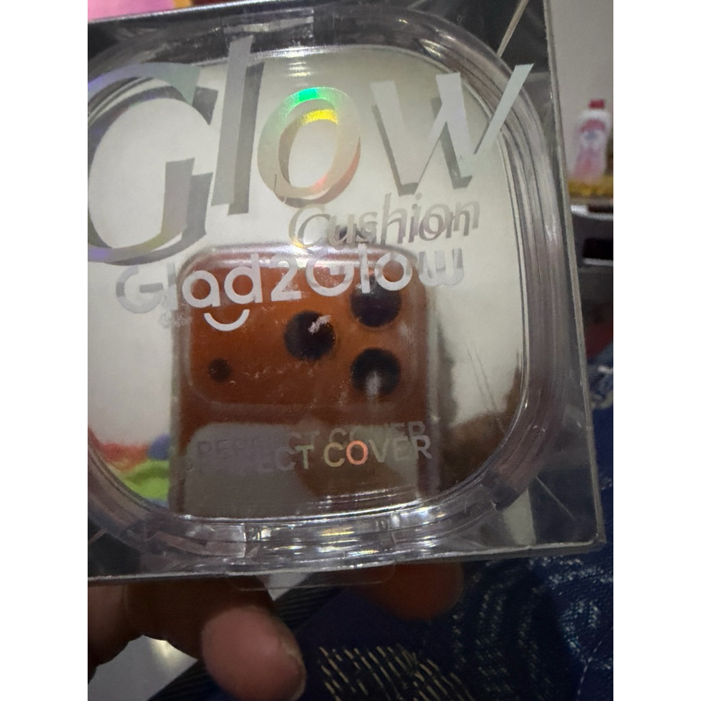 CUSHION GLAD2GLOW ( PRALINE )