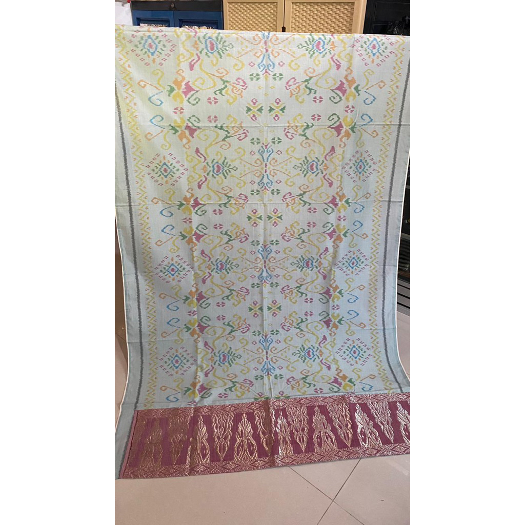 Ready kain tenun endek dengan tumpal/pinggiran songket cendana halus asli