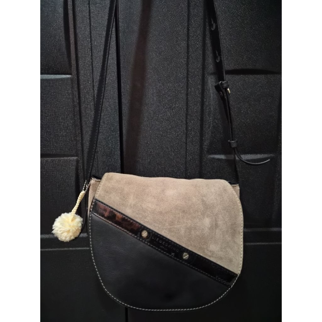 Tas cambag kulit mix suede Liebeskind