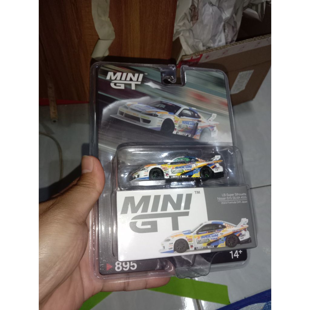 MINI GT NISSAN SILVIA S15 SAILUN