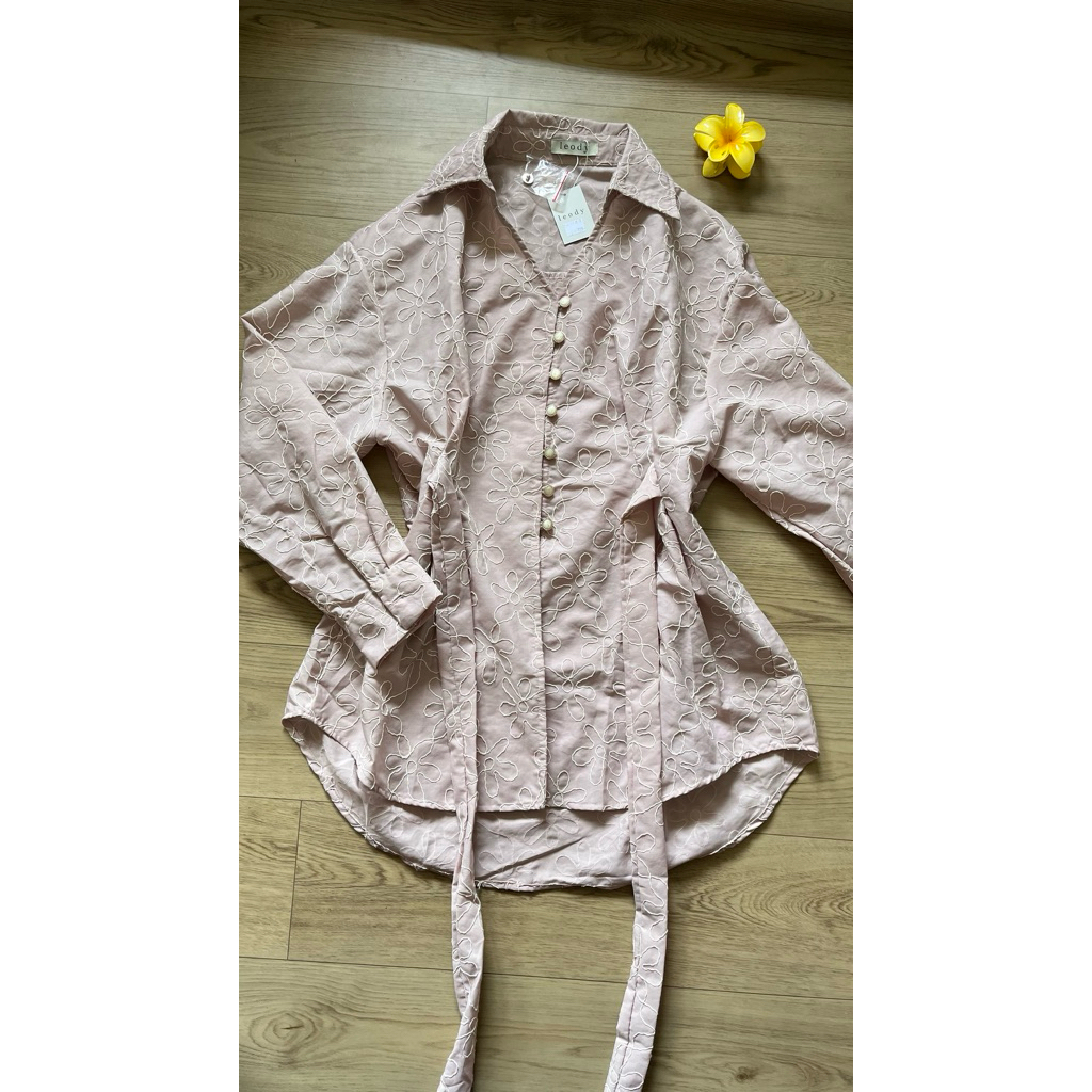 Melody - Embroiderry Blouse Leody