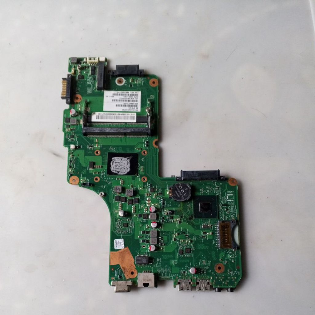 Motherboard Laptop Toshiba C850 bahan servis