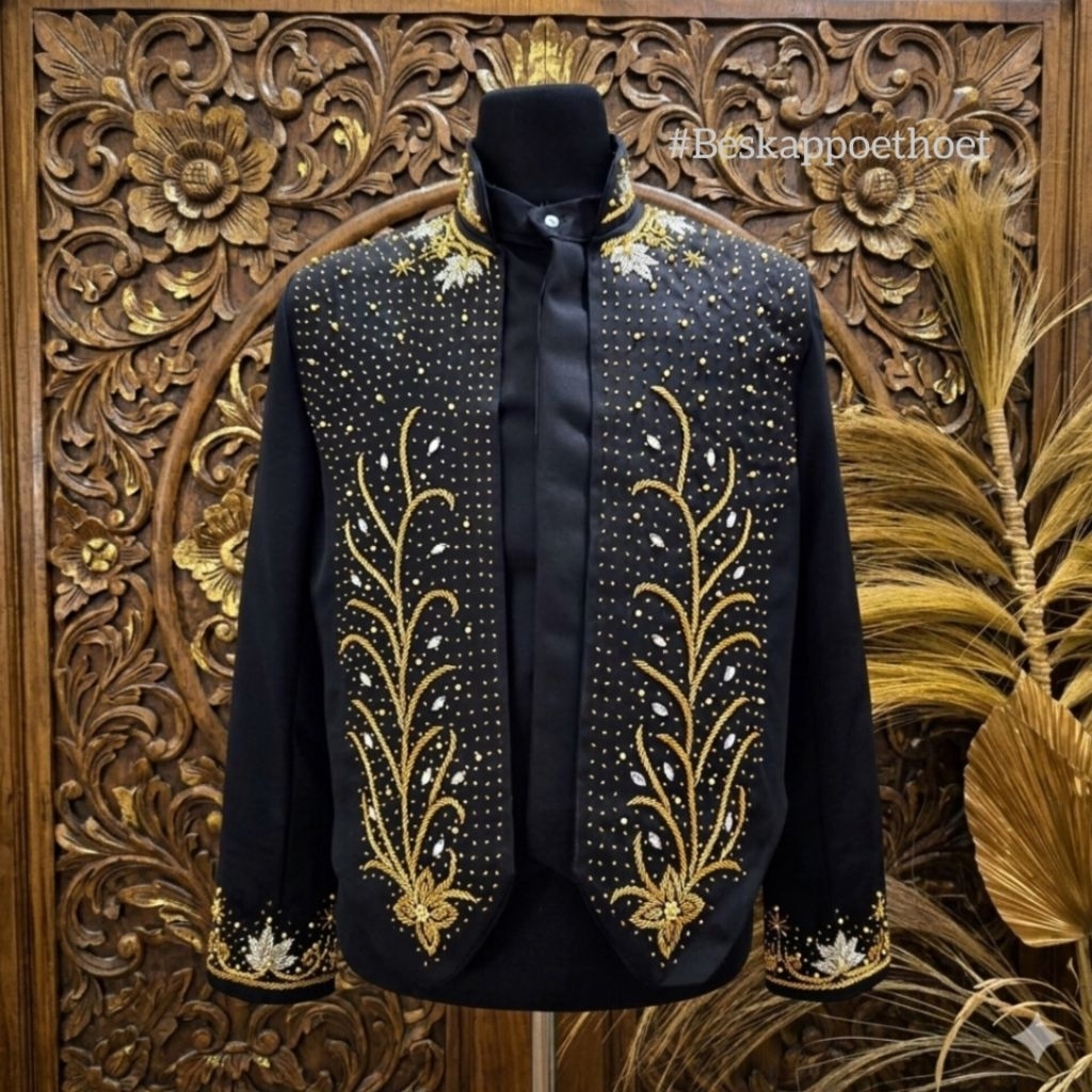 Baju pengantin pria beskap Jawa hewes Solo hitam payet gold simple premium