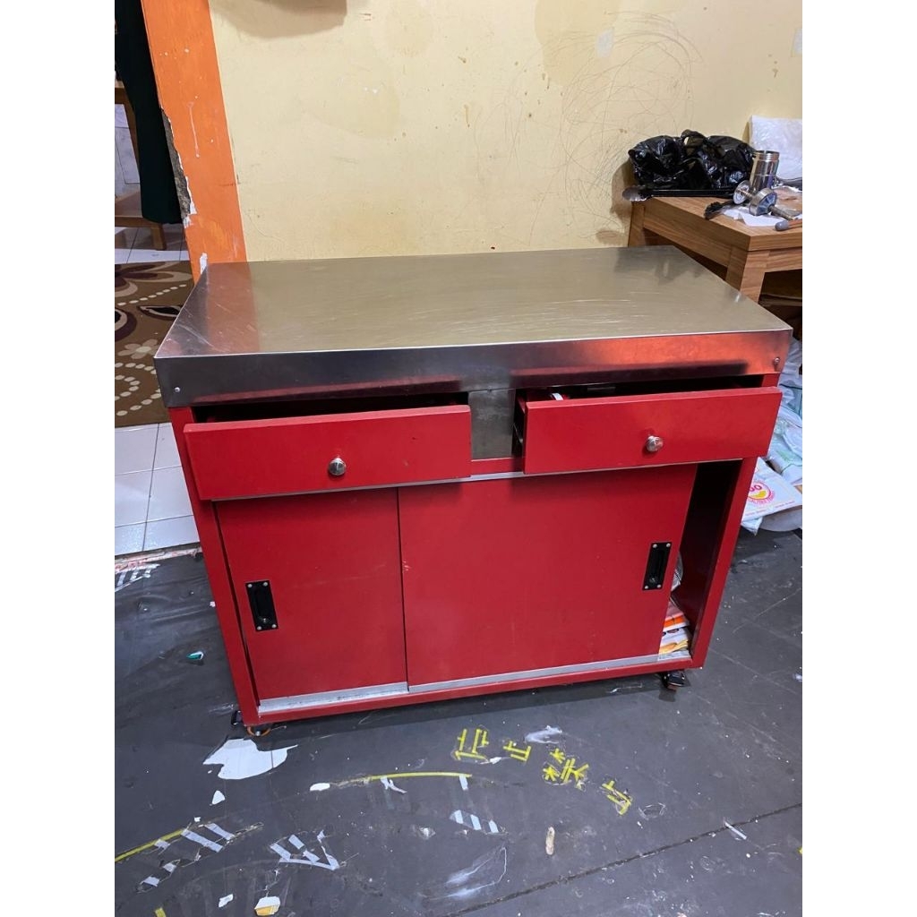 Meja cashier fried chicken preloved