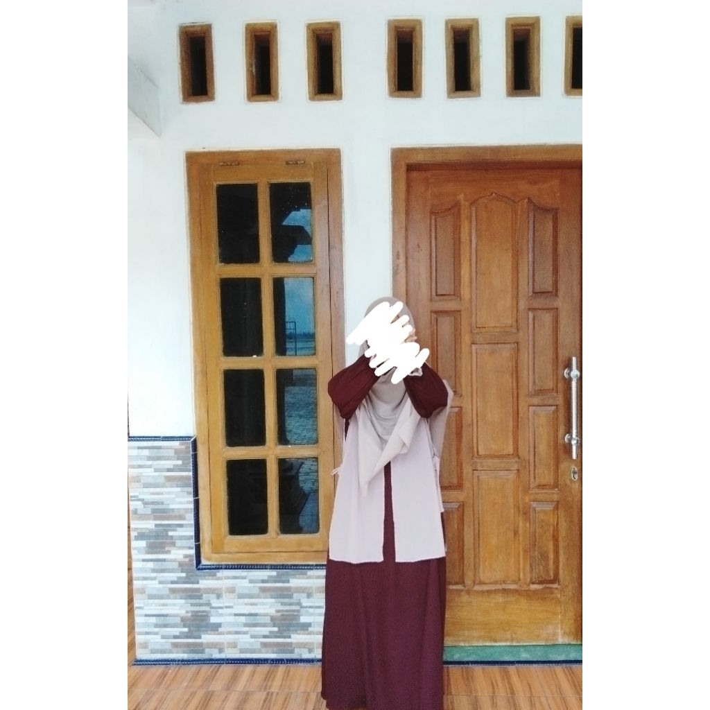 JILBRAVE, gamis dareen dress dari jilbrave ukuran M masih baru warna Burgundy original (belum pernah