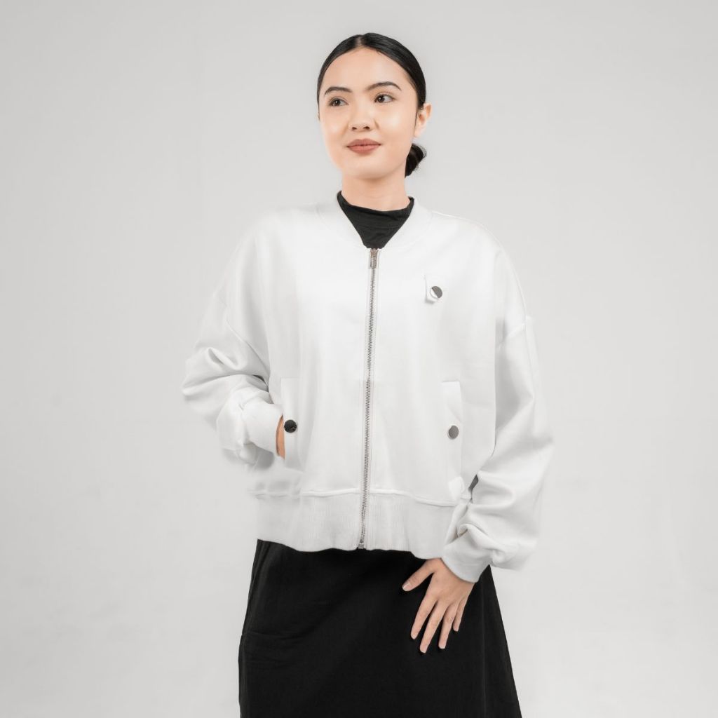 ELANA Arvea Zip Jacket Wanita | Outer Minimal Premium Putih Casual Modern