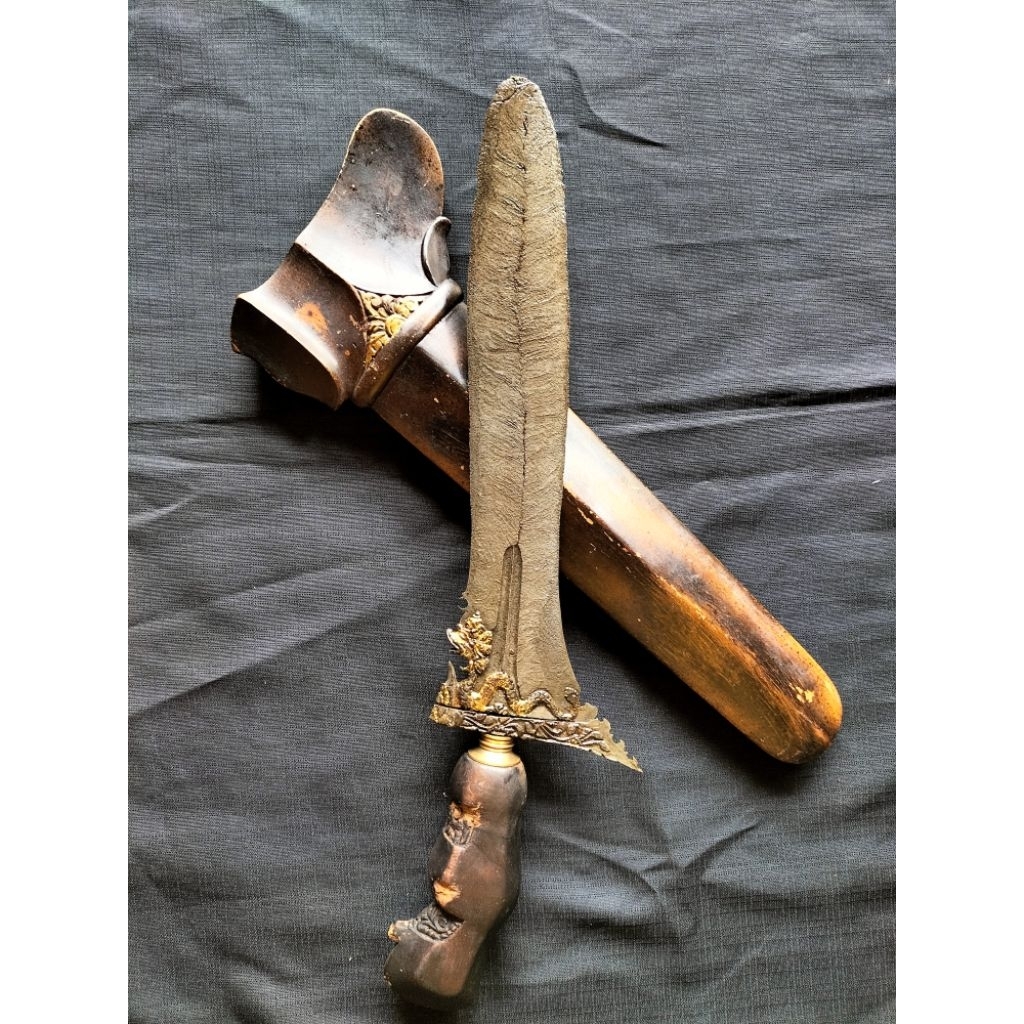 MASTERPIECE | Original Sepuh | Keris Bethok Kyai Nogo Rojo Kinatah Emas Pamor Blarak Sineret Pamengk