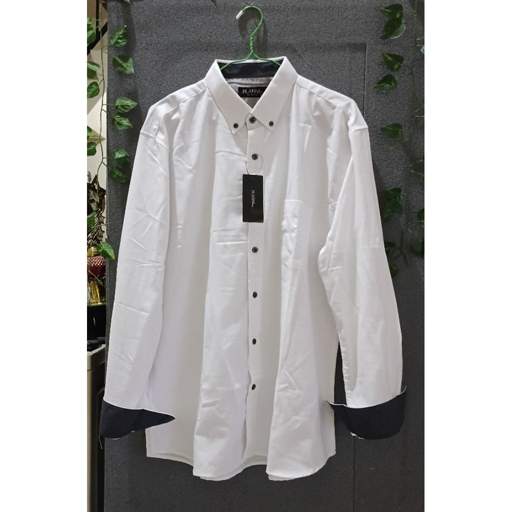 BARU Kemeja Putih Slimfit Merk. Platini size. XXL