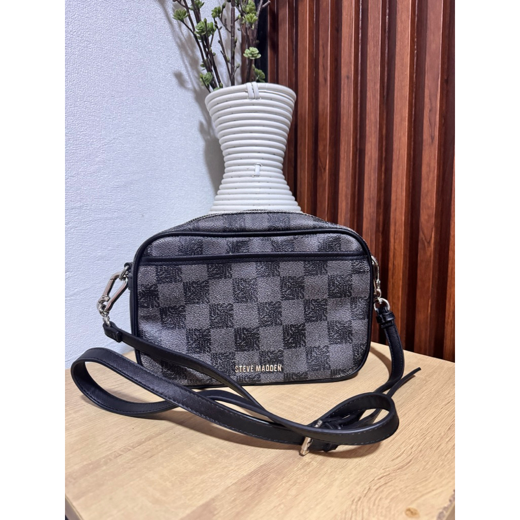 Steve Madden Preloved