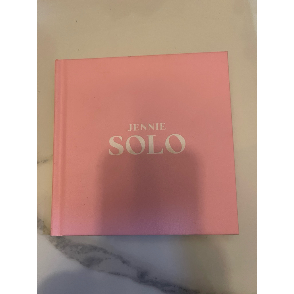 ALBUM JENNIE BLACKPINK SOLO PRELOVED UNSEALED