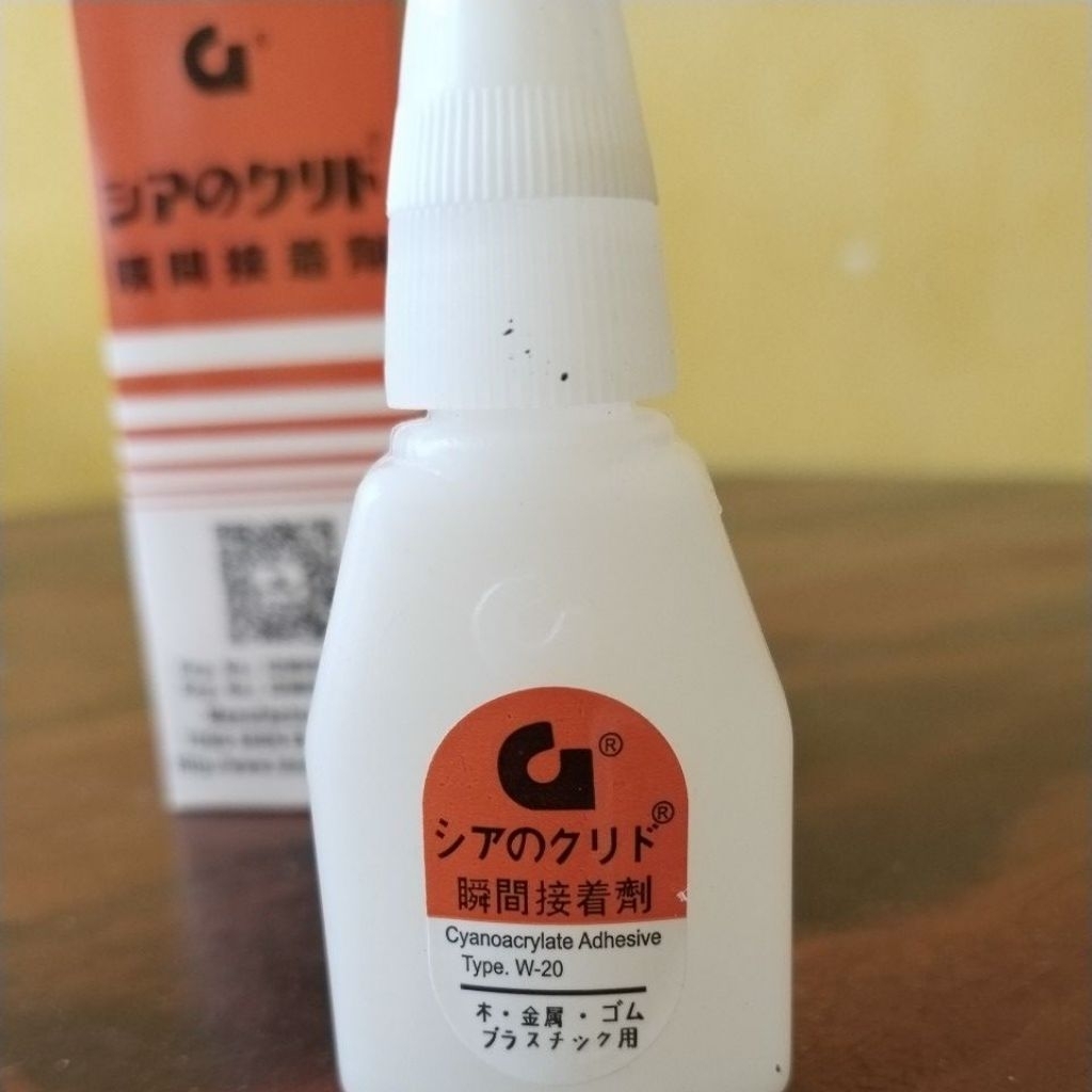 1dus isi 50 botol lem g tipe w-20