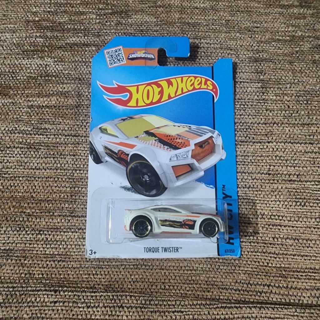 Hot Wheels TORQUE TWISTER - HW CITY