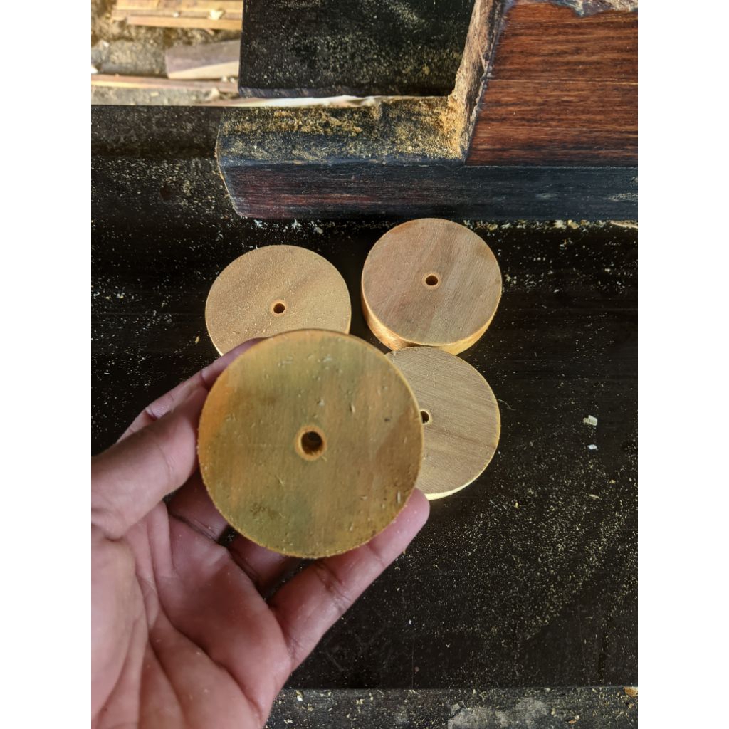RODA MAINAN KAYU TRUK OLENG/BUS OLENG/KERETA MAINAN DIAMETER 6,5CM TEBAL 2 & 3