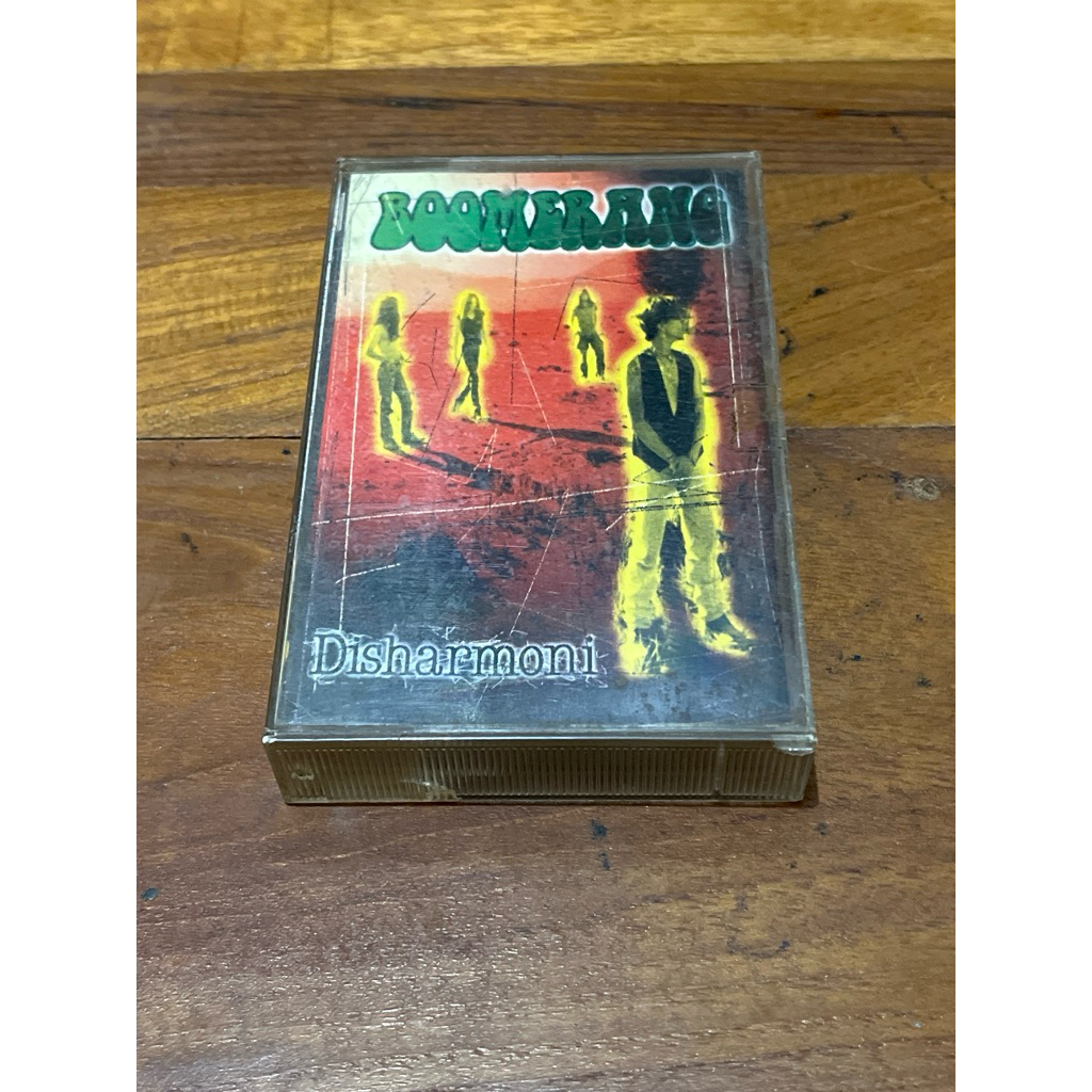 Kaset pita Boomerang - Disharmoni