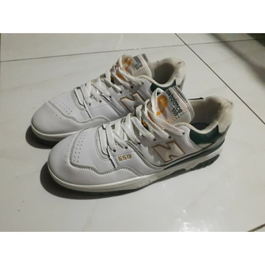 Sepatu Second NB550 Size 44 kaki slim 43 nyaman pakai