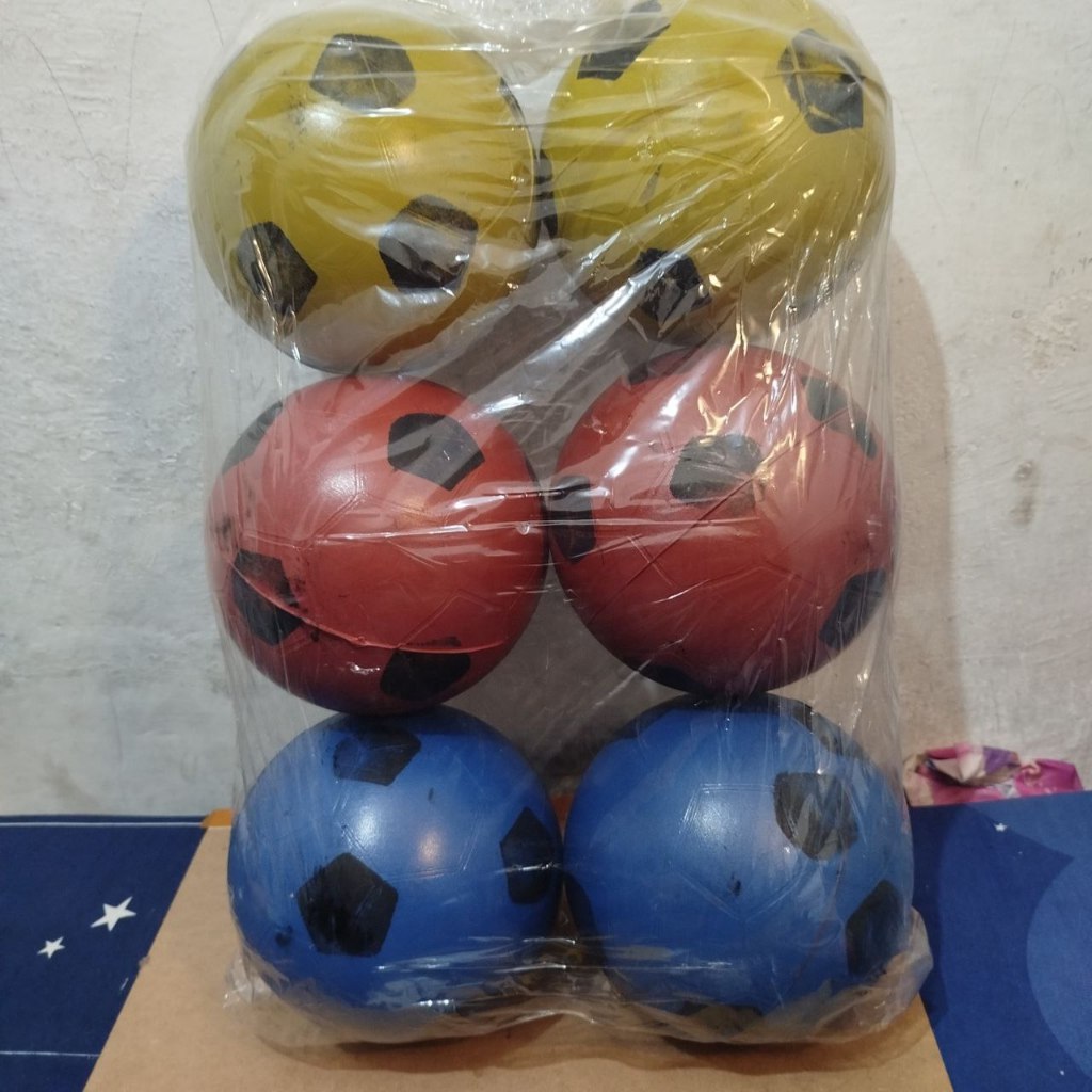 Bola sepak dan tangan plastik ukuran Besar Warna warni