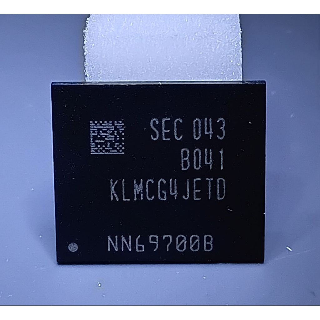 EMMC KLMCG4JETD BGA 153 64 Gb