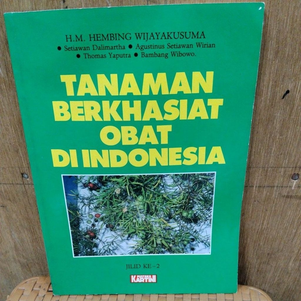 BUKU BEKAS ORIGINAL KONDISI MULUS BUKU JADUL TANAMAN BERKHASIAT OBAT DI INDONESIA/H.M.HEMBING WIJAYA