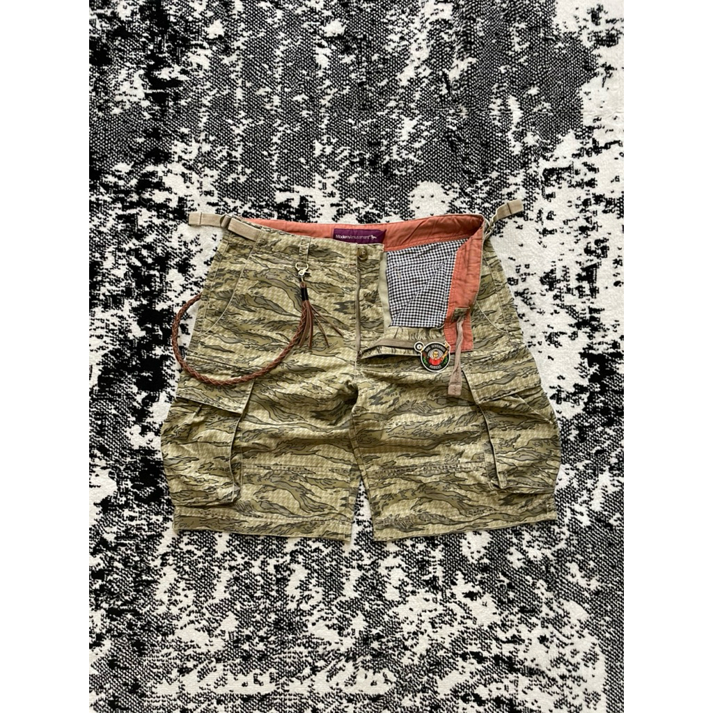 Modern Amusement Military Camo Tiger Stripe Cargo Short Pants Size 34