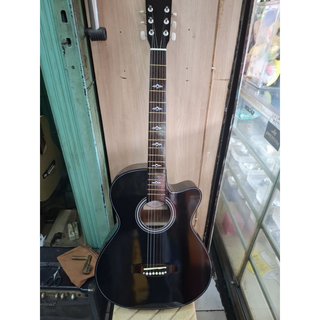 GITAR PEMULA [ SAYUR GRIP KUNING ]