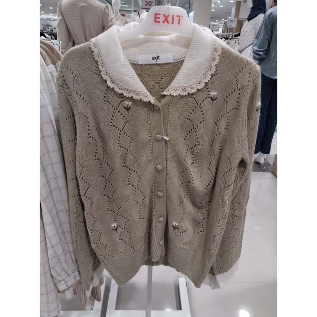 blus rajut wanita exit