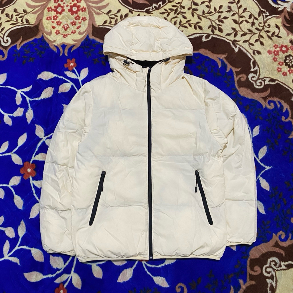 ultra light down jacket GU uniqlo size L