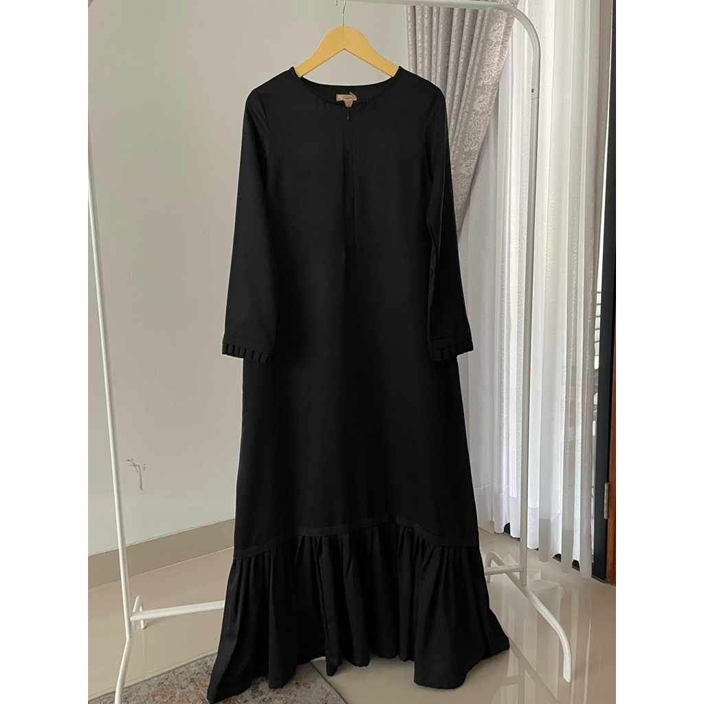 Preloved Abaya hitam ruffle bukan Aljenna