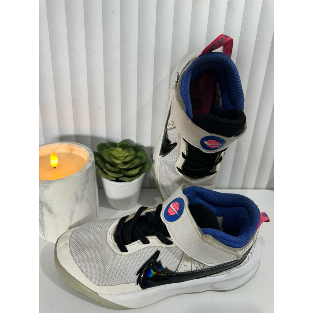 Sepatu Anak Nike Kids Hustle Size 33.5 Insole 21cm Warna Putih Hitam Preloved/Second Ori