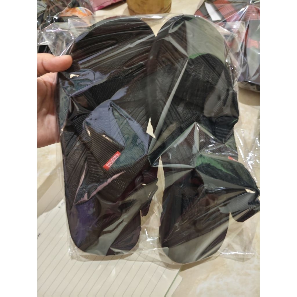 Sandal eiger hitam pria