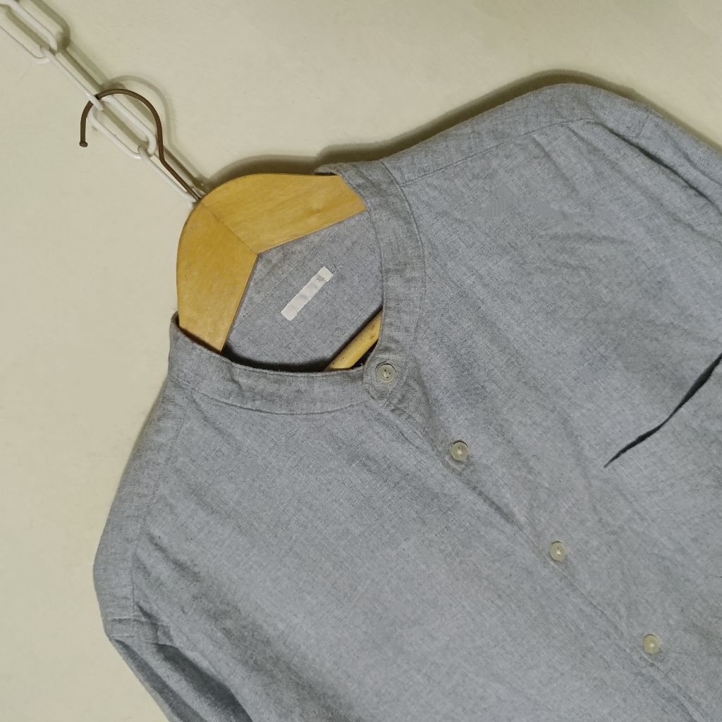 [Flannel GU] Kemeja Flanel Global Uniqlo Koko Kerah Shanghai Long Sleeve Shirt Abu-abu Size XL