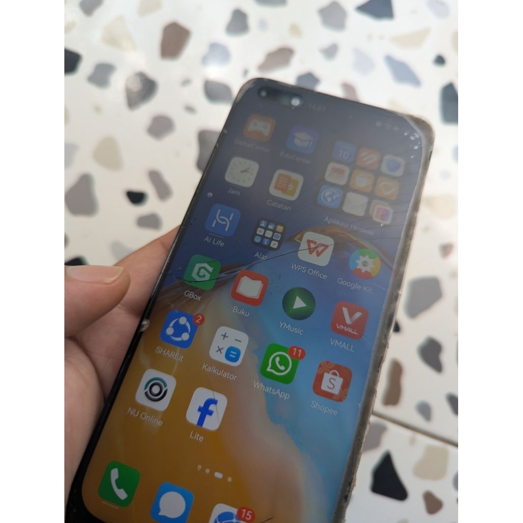 Huawei P40 pro batangan resmi minusan