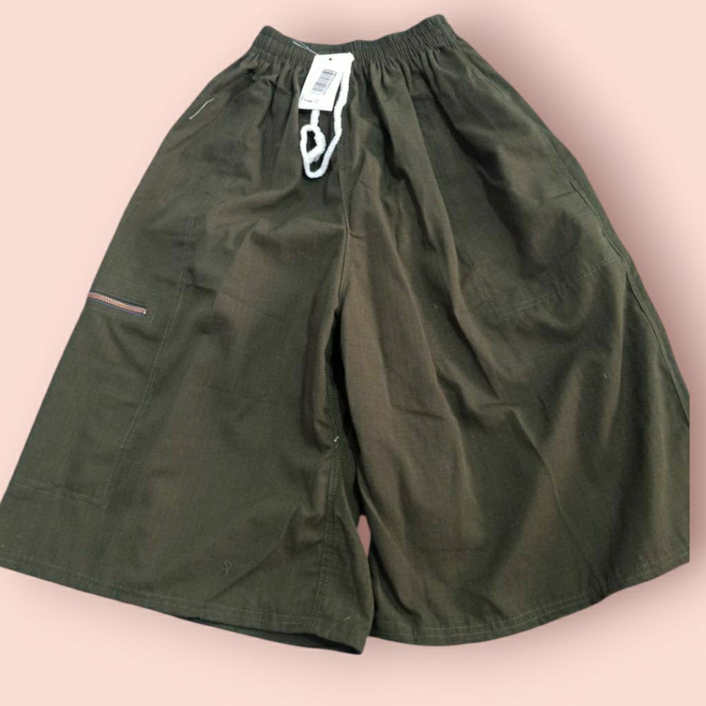 CELANA PRIA KERJA DIBAWAH LUTUT