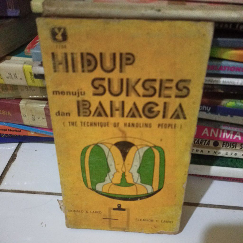 buku hidup sukses menuju bahagia 1977