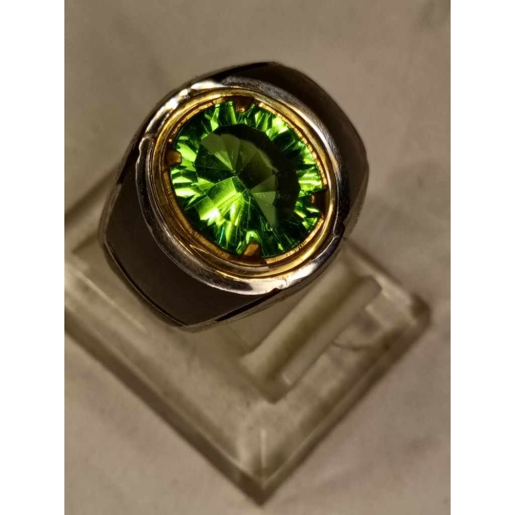 Batu Permata Moldavite