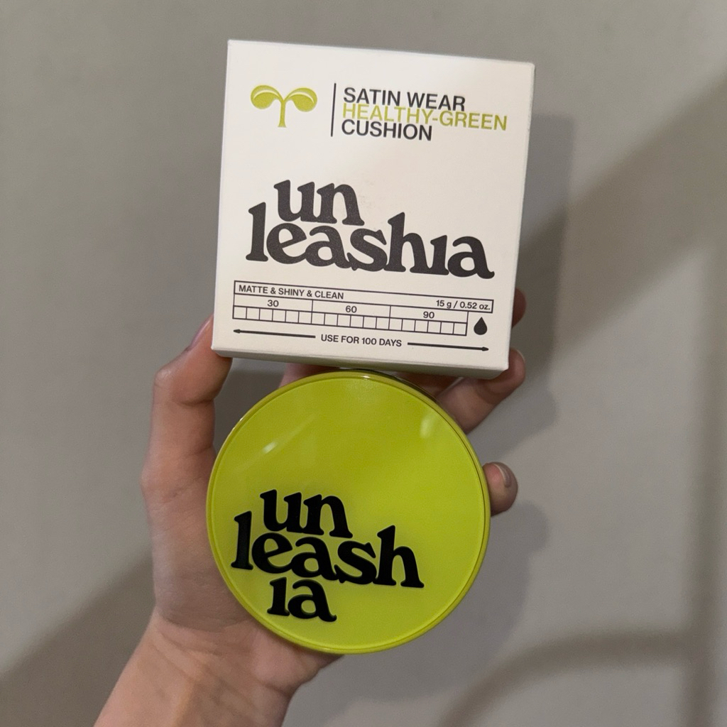 NEW unleashia cushion satin 18C