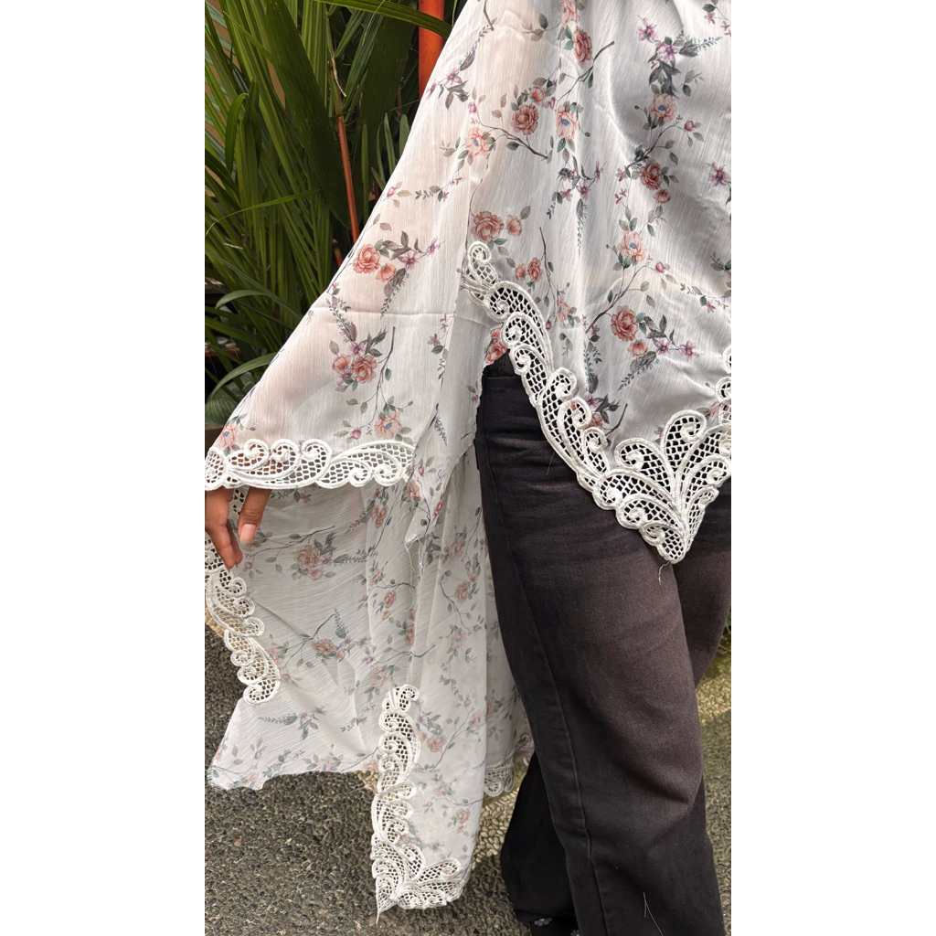 kain baju sifon lukis bordir dengan corak bunga pink (PO)