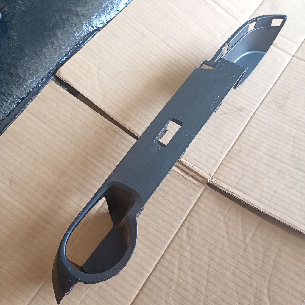 Cover Panel Armrest Power Window Belakang Kiri All New Rush Terios Original