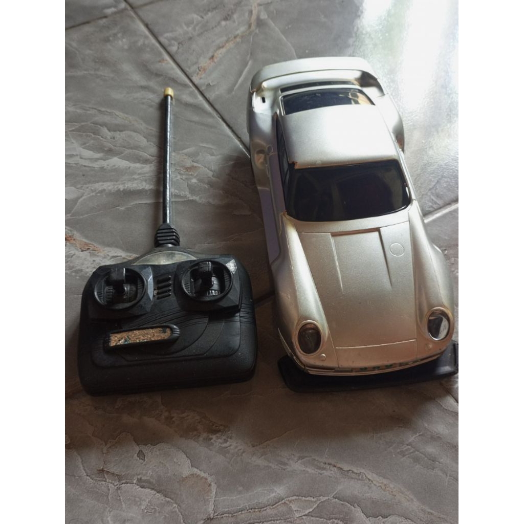 mobil rc jadul atau Clasik Scala 1:16/1:18