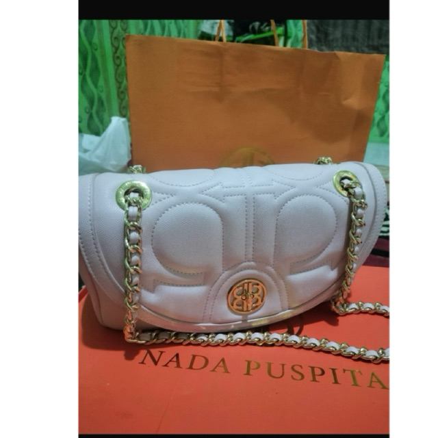 Preloved  bag nada puspita