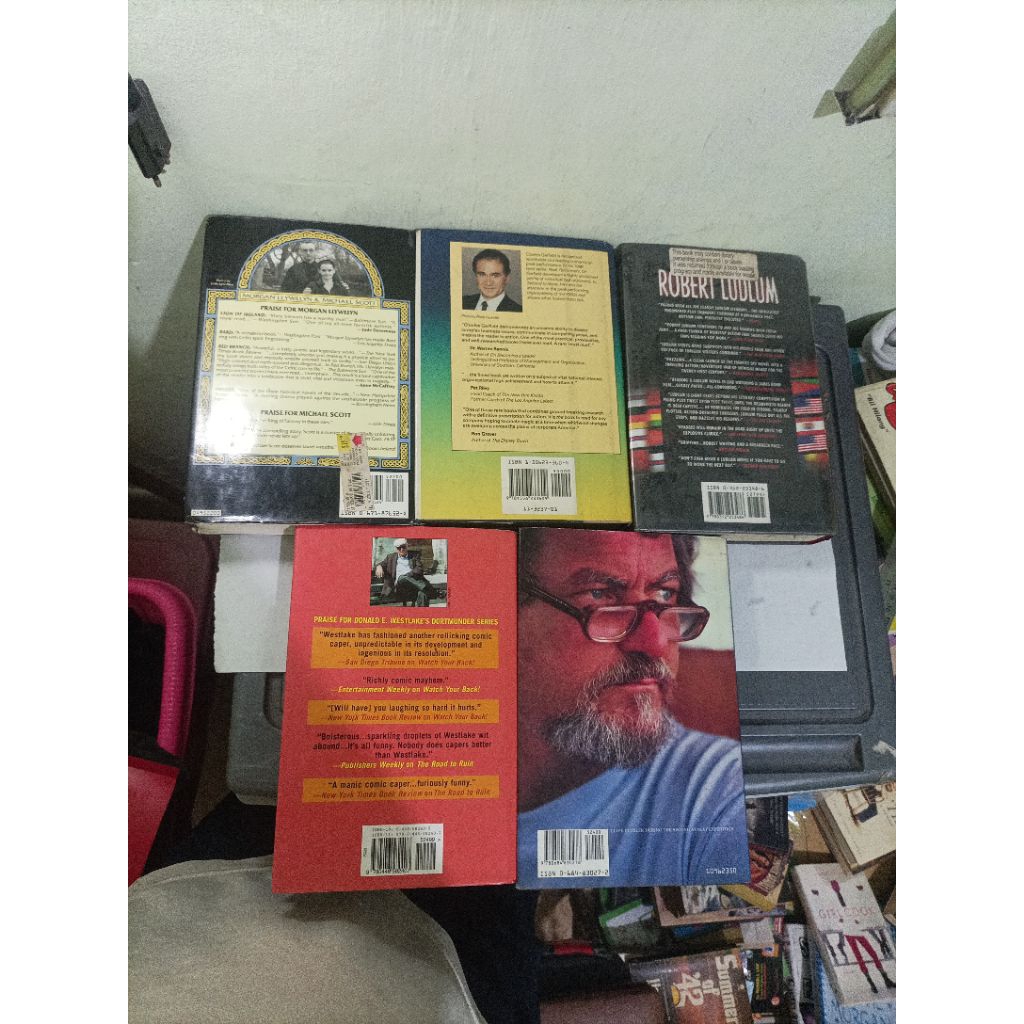 Buku import hardcover The Arcana Book 1 Silverhand (Morgan Llewellyn & Michael Scott) , Second to No