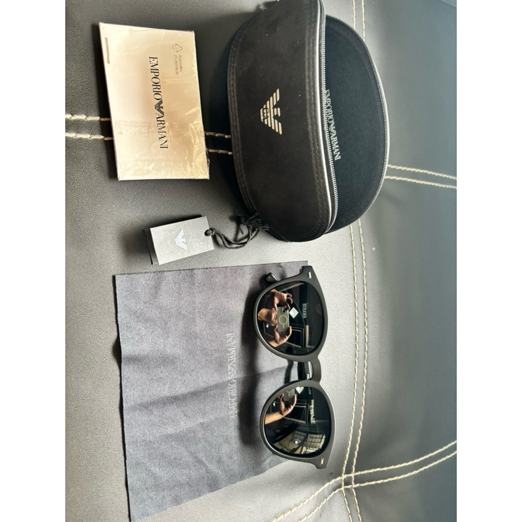 Kacamata emporio armani