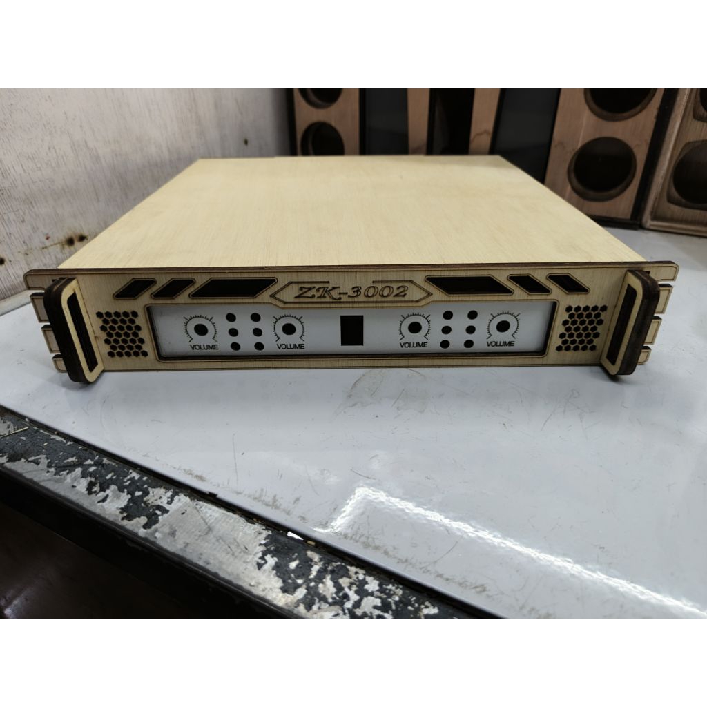 box ampli 30x30x6cm zk-3002 4 channel/2 channel custom