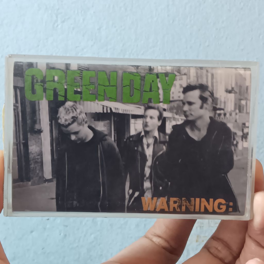 Kaset pita greenday warning